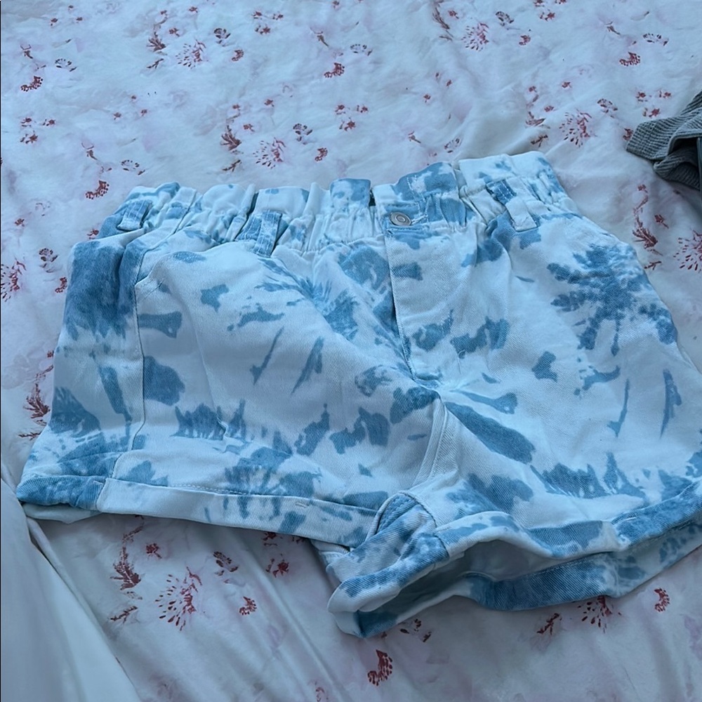 Denim white and light blue shorts